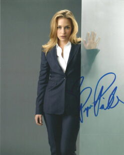 Piper Perabo Autographed 8×10 Photo