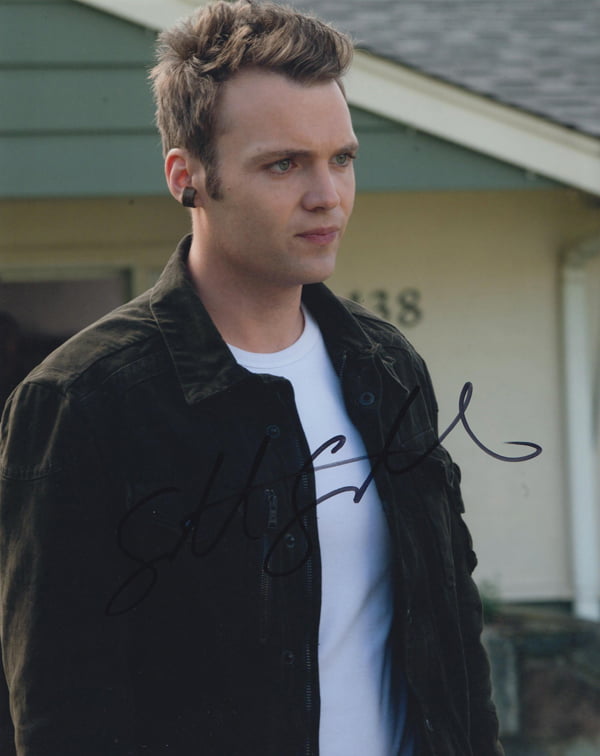 Seth Gabel Autographed 8×10 photo