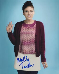Molly Tarlov Autographed 8x10 photo