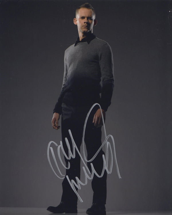 Dominic Monaghan Autographed 8x10 photo