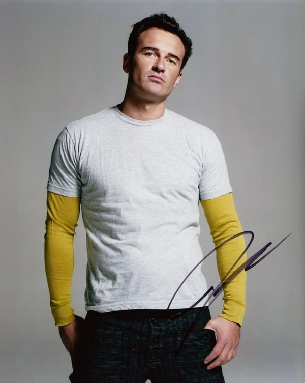 Julian McMahon Autographed 8×10 photo