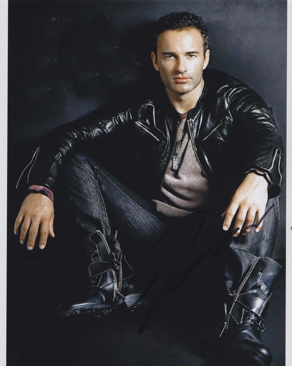Julian McMahon Autographed 8×10 photo