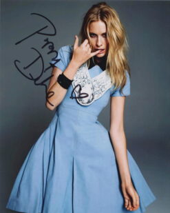 Poppy Delevingne Autographed 8x10 photo