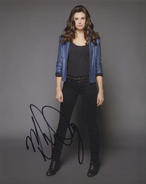 Meghan Ory Autographed 8x10 photo