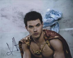 Kellan Lutz Autographed 8×10 photo