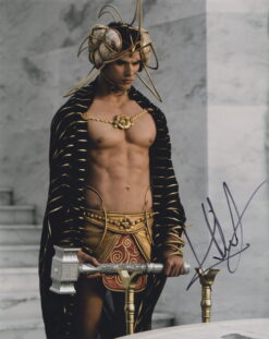 Kellan Lutz Autographed 8×10 photo
