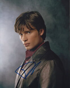 Tom Welling Autographed 8×10 photo