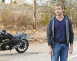 Max Thieriot Autographed 8×10 photo