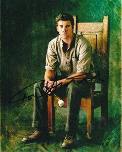 Liam Hemsworth Autographed 8×10 photo