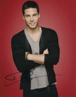 Dean Geyer Autographed 8×10 photo
