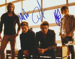 Hot Chelle Rae Band Autographed 8×10 photo
