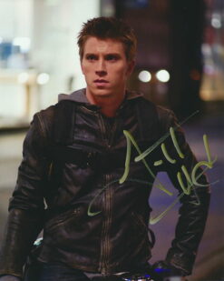 Garrett Hedlund Autographed 8×10 photo