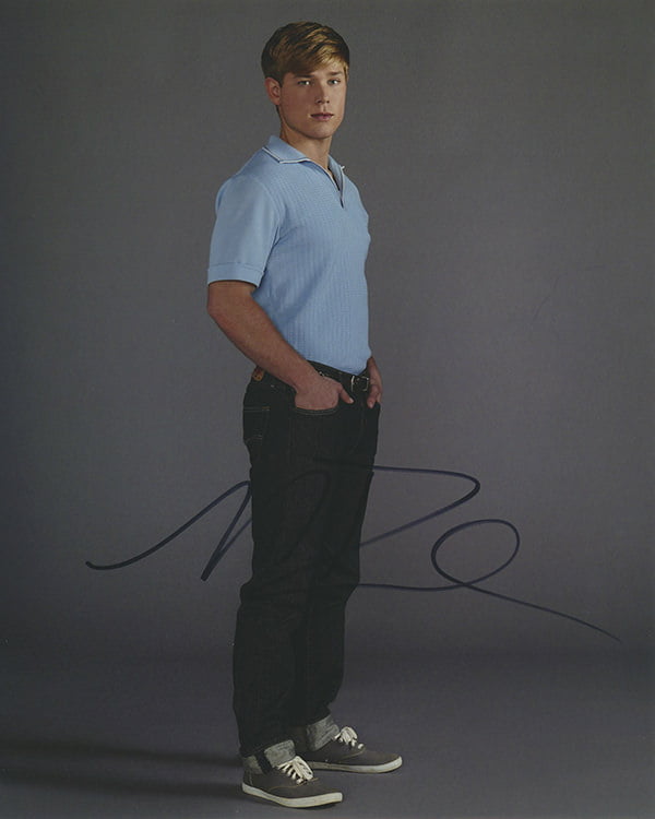 Mason Dye Autographed 8×10 photo