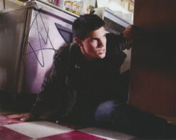 Taylor Lautner Autographed 8×10 photo