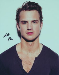 Freddie Stroma Autographed 8×10 photo