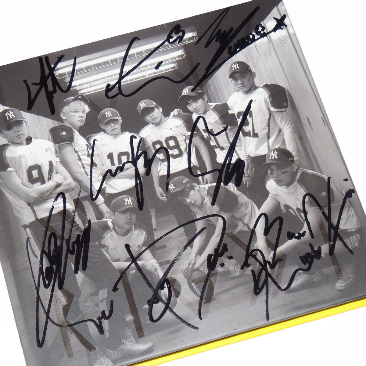 EXO Autographed Love Me Right Album – All Members Signed CD - Image 2